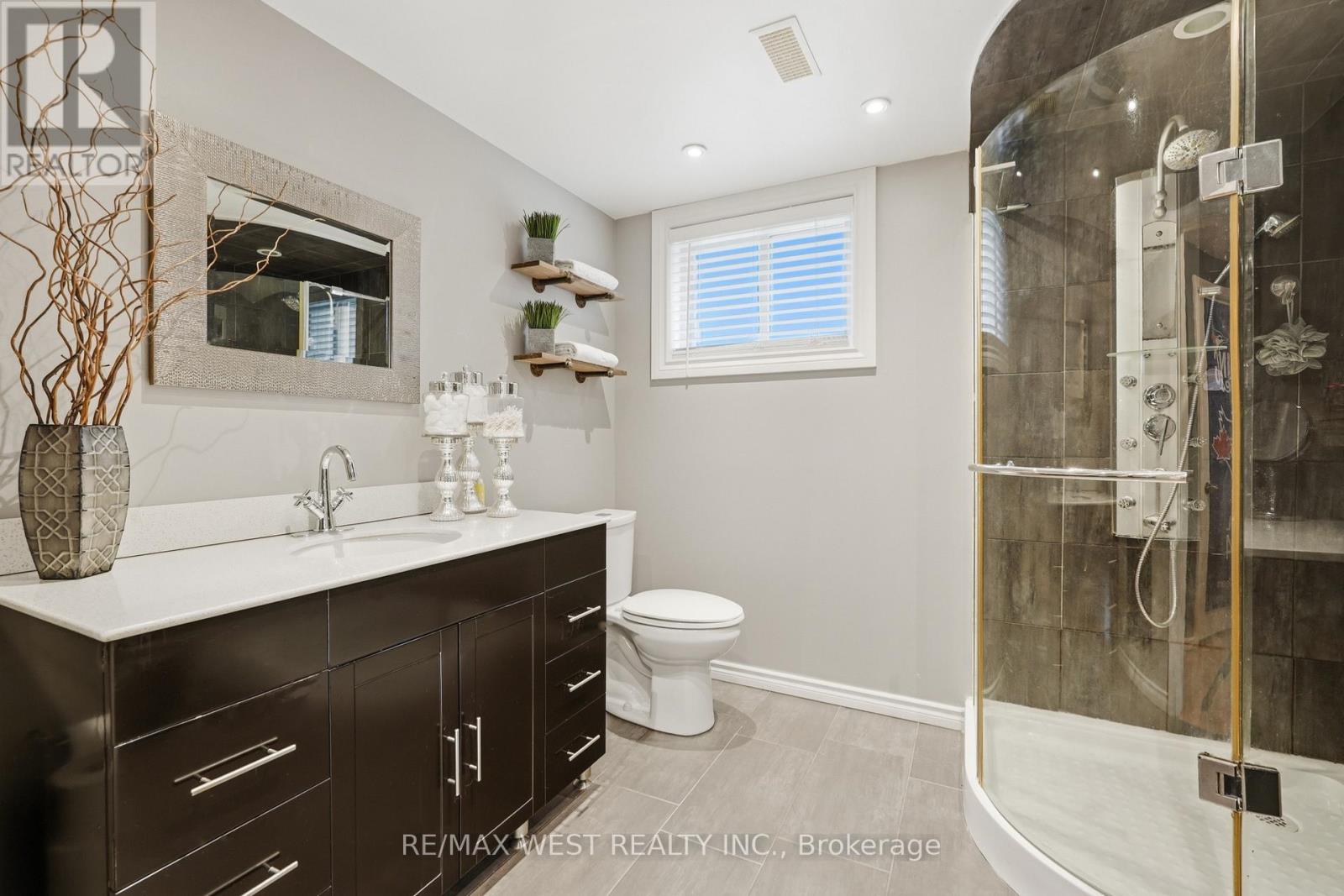 515 BERKINDALE DRIVE - 18