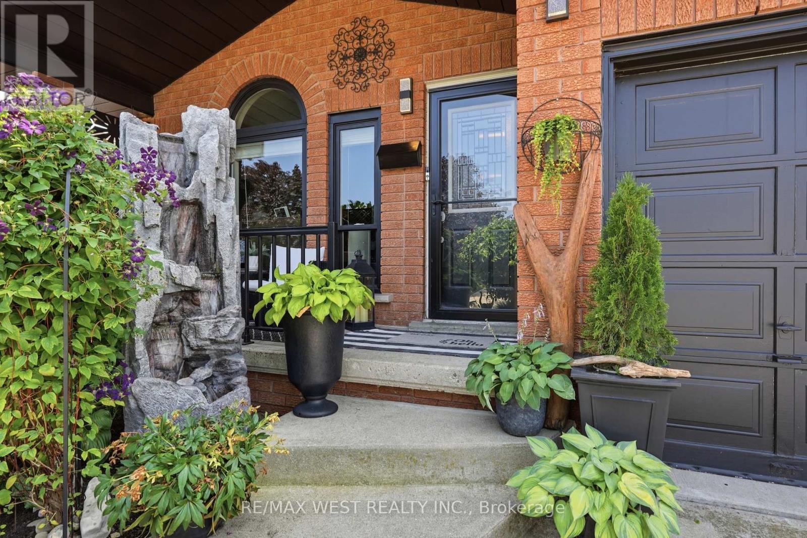 515 BERKINDALE DRIVE - 4