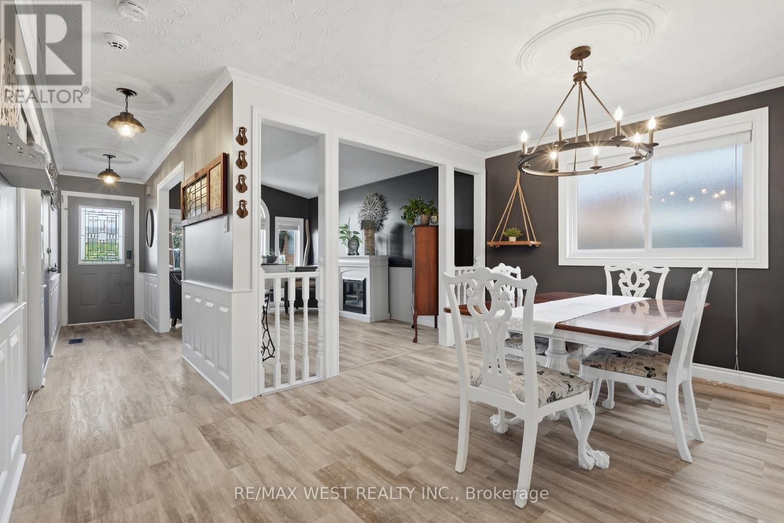515 BERKINDALE DRIVE - 6