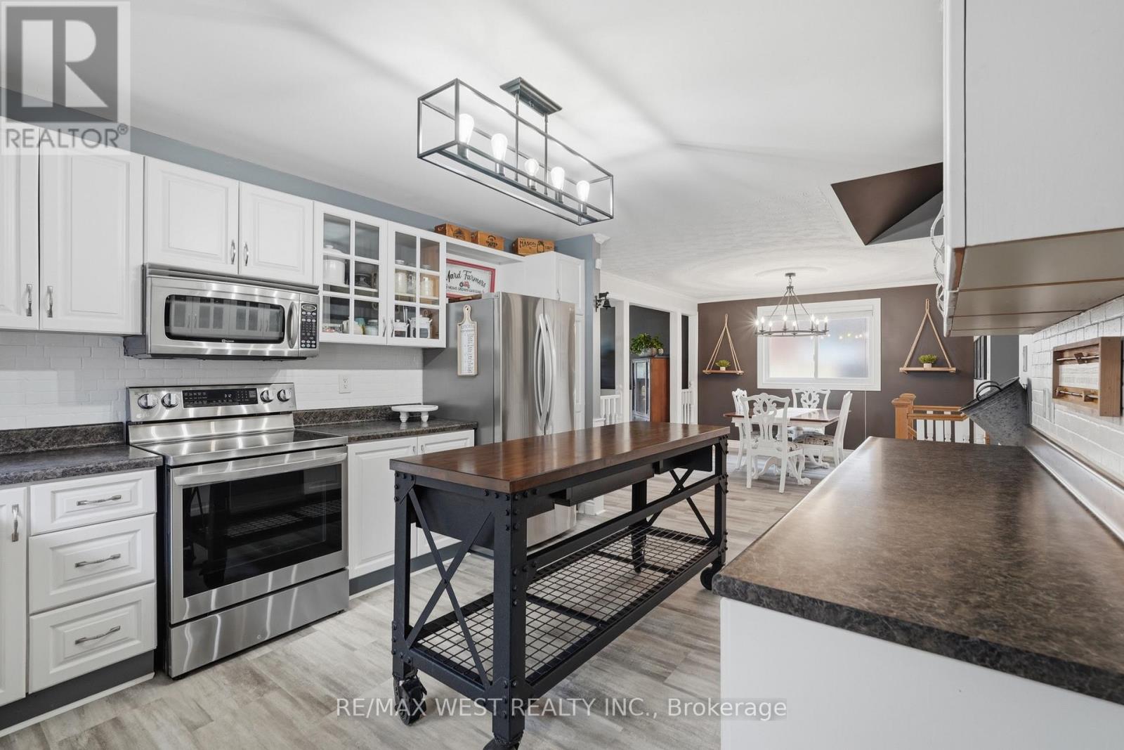 515 BERKINDALE DRIVE - 9