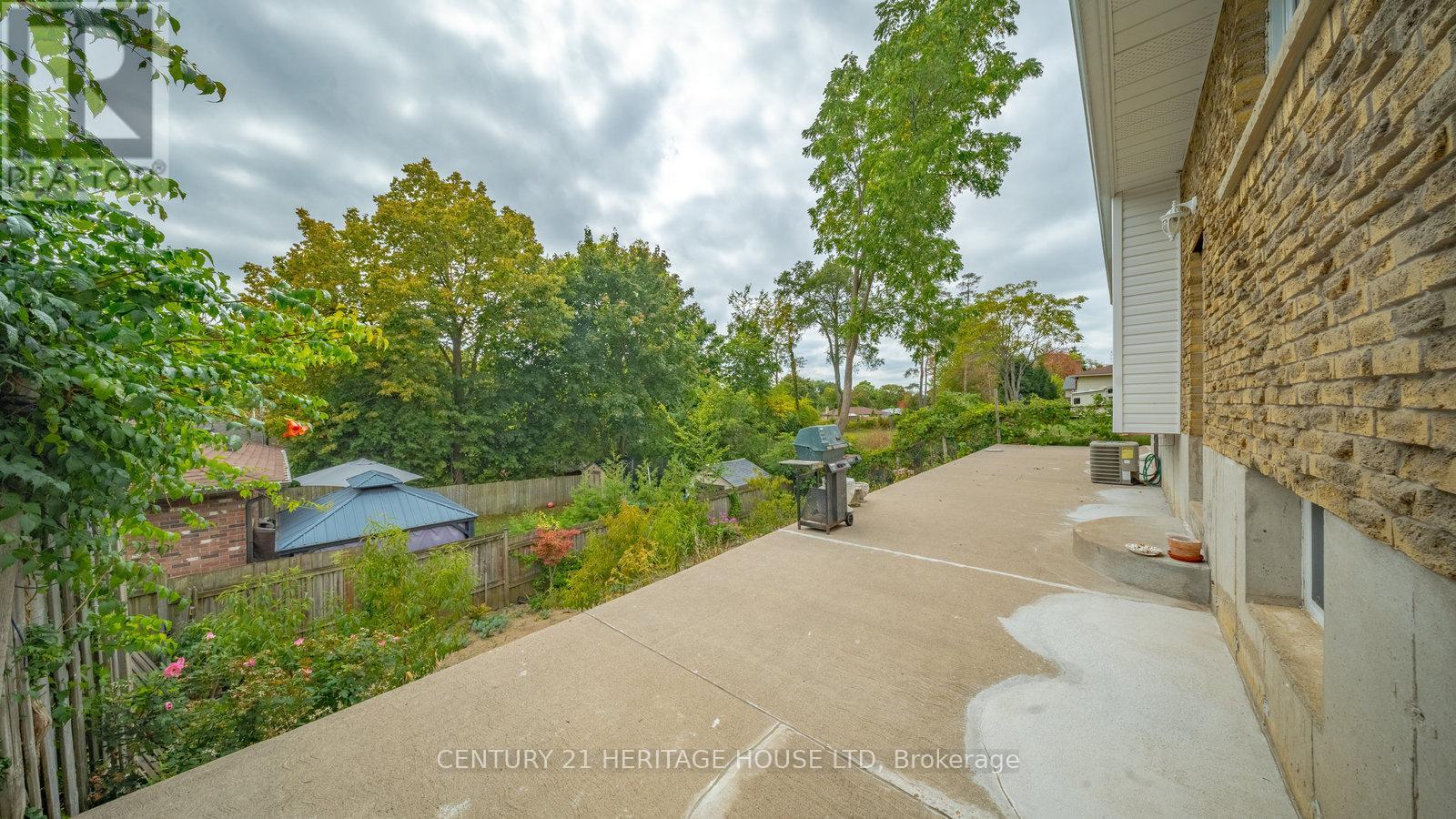 162 VICTORIA STREET - 24