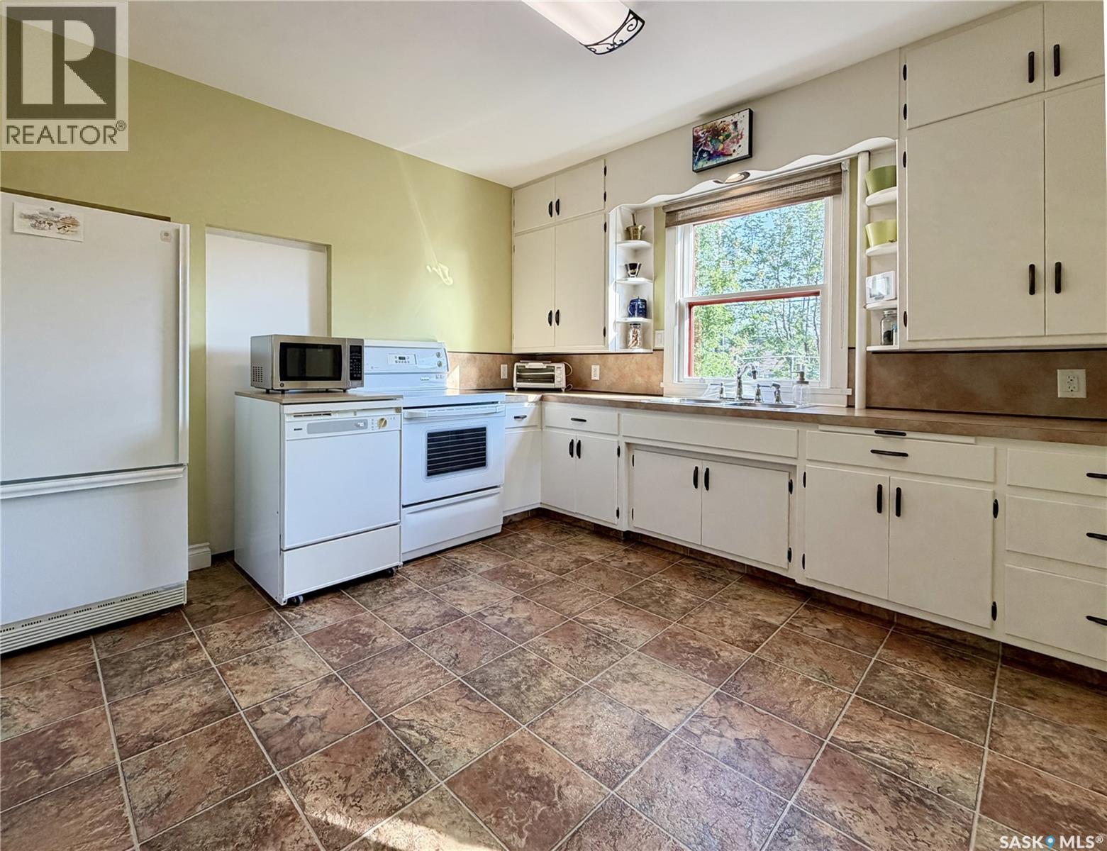 1305 2nd STREET - Image 12