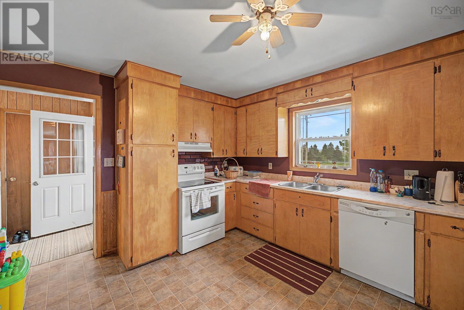 39 Rogers Road - 21
