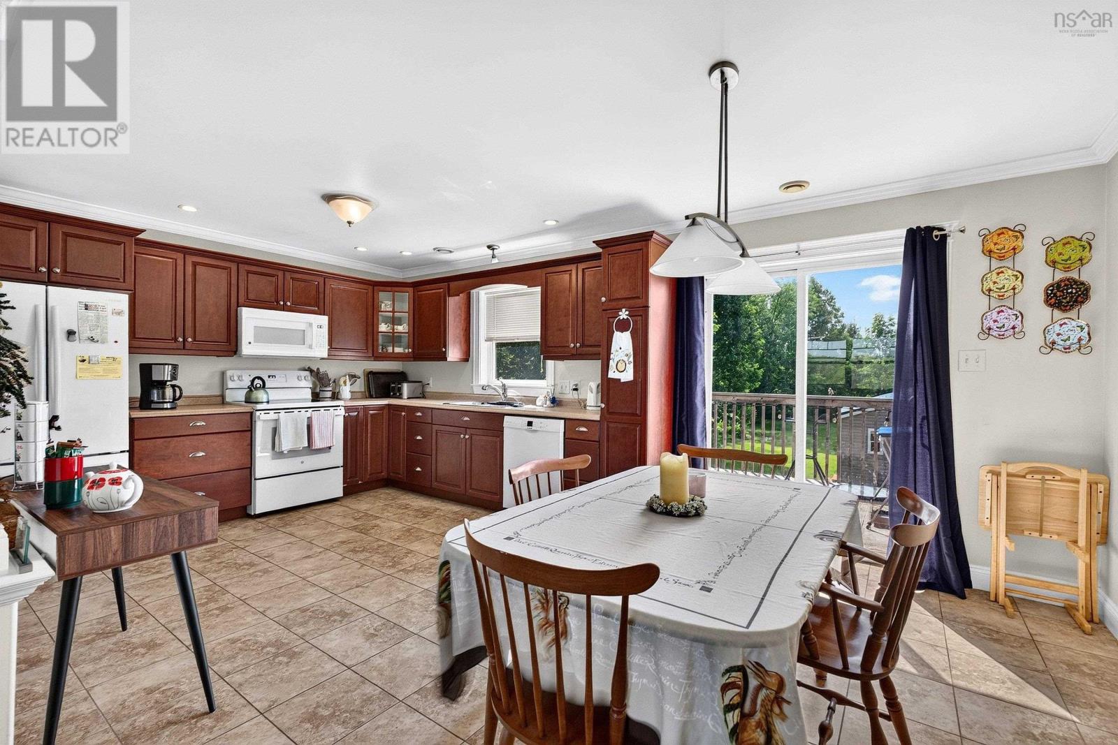 355 College Road - 15