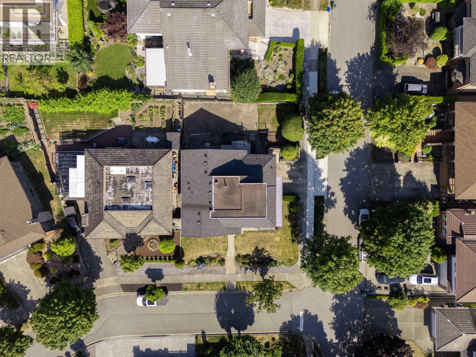 5 Bed, 4 Bath House for Sale in Burnaby – 7347 QUEENSTON COURT, Burnaby – MLS# R3147963 - Image 39