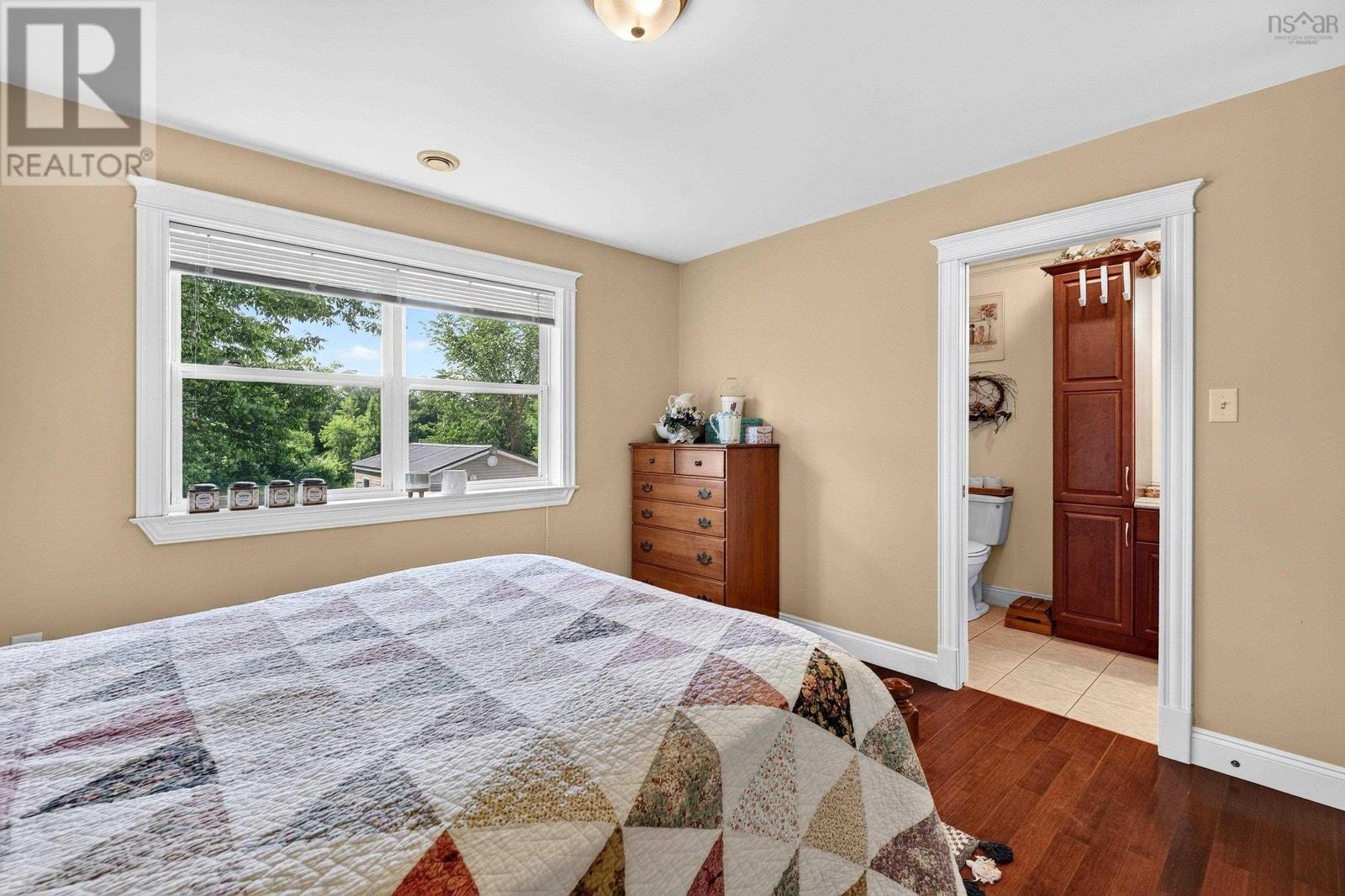 355 College Road - 20