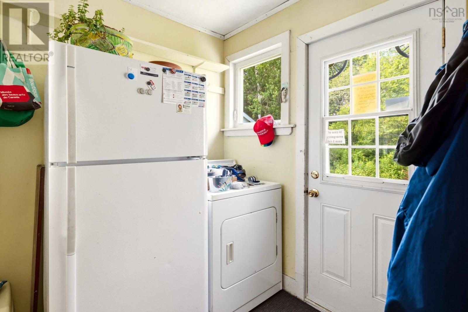 6864 St Margarets Bay Road - 2