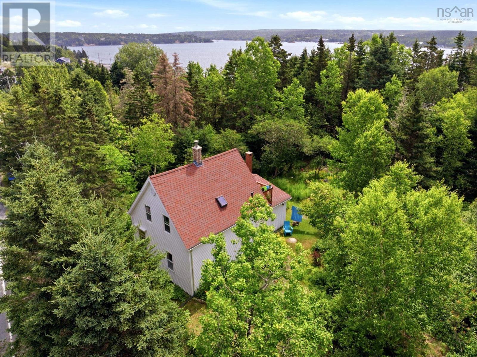 6864 St Margarets Bay Road - 38