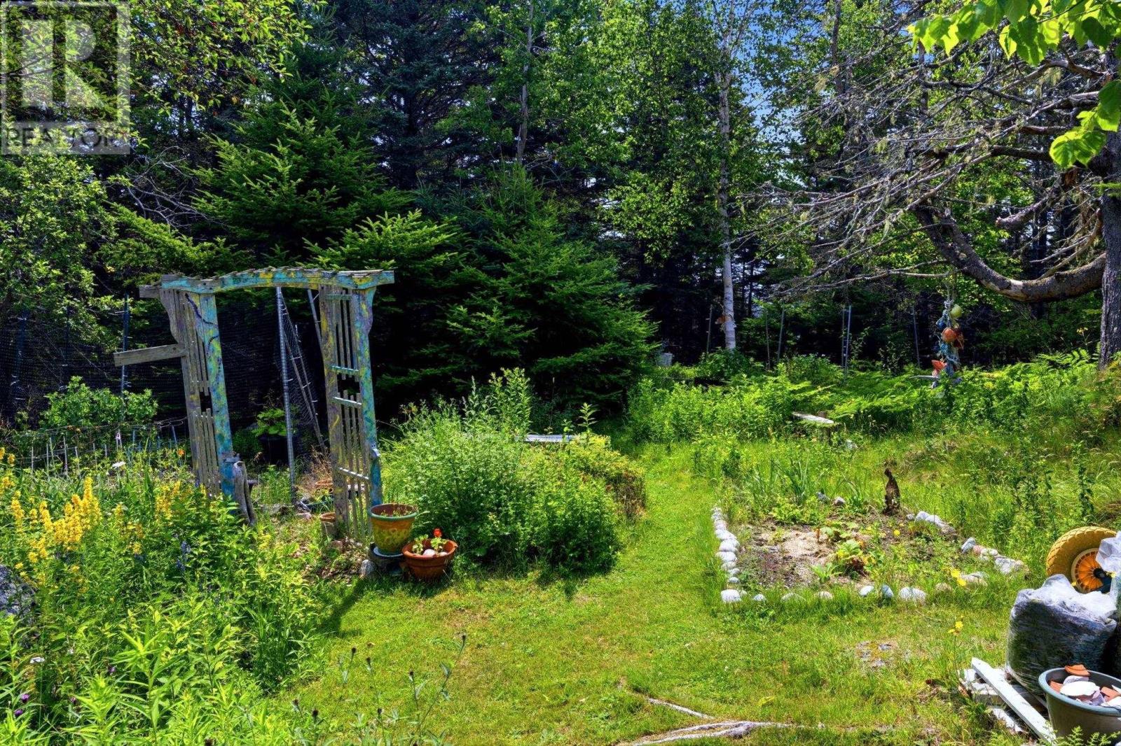 6864 St Margarets Bay Road - 27