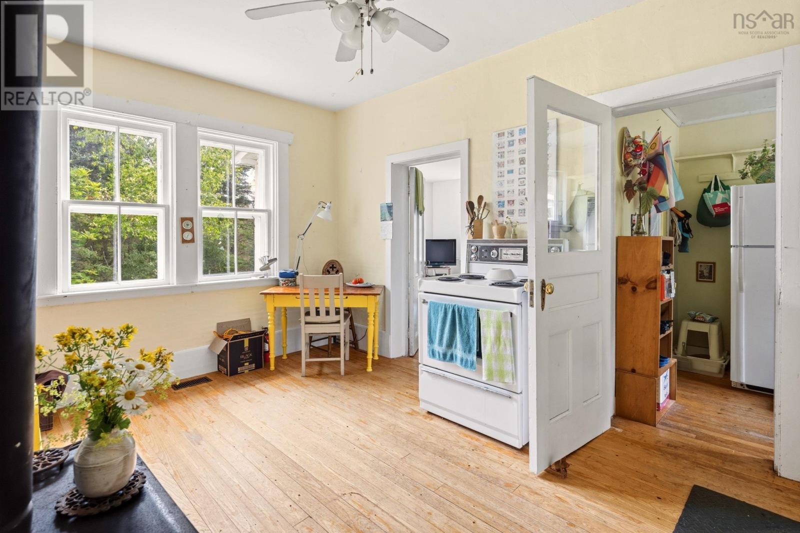 6864 St Margarets Bay Road - 9
