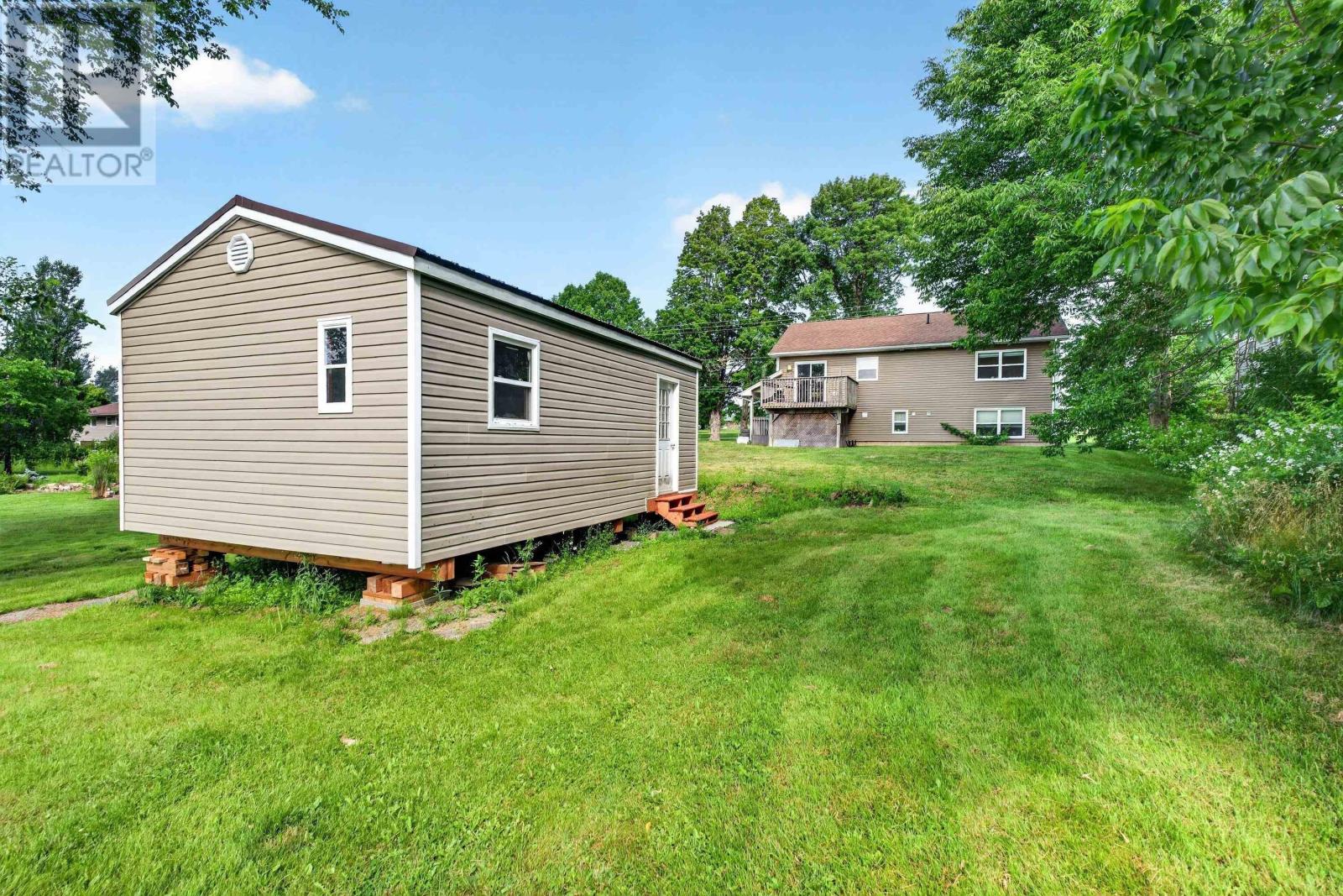355 College Road - 31