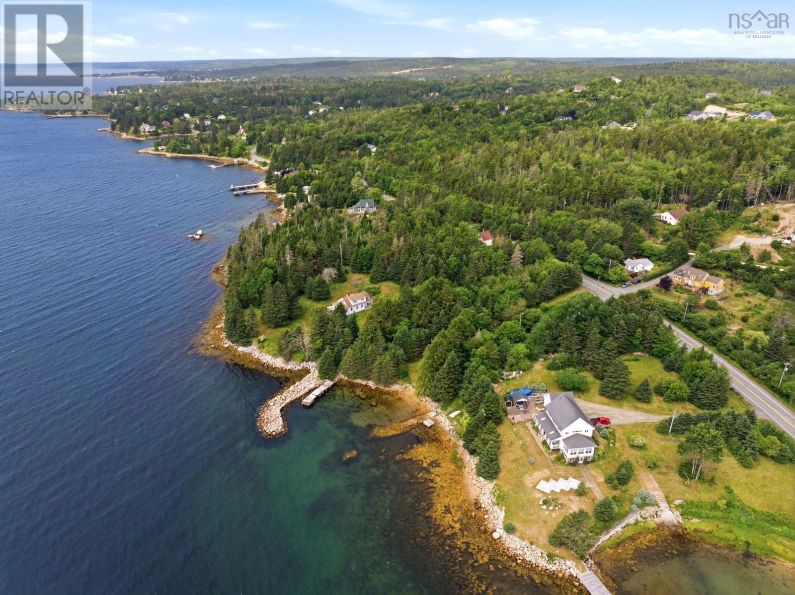 6864 St Margarets Bay Road - 35