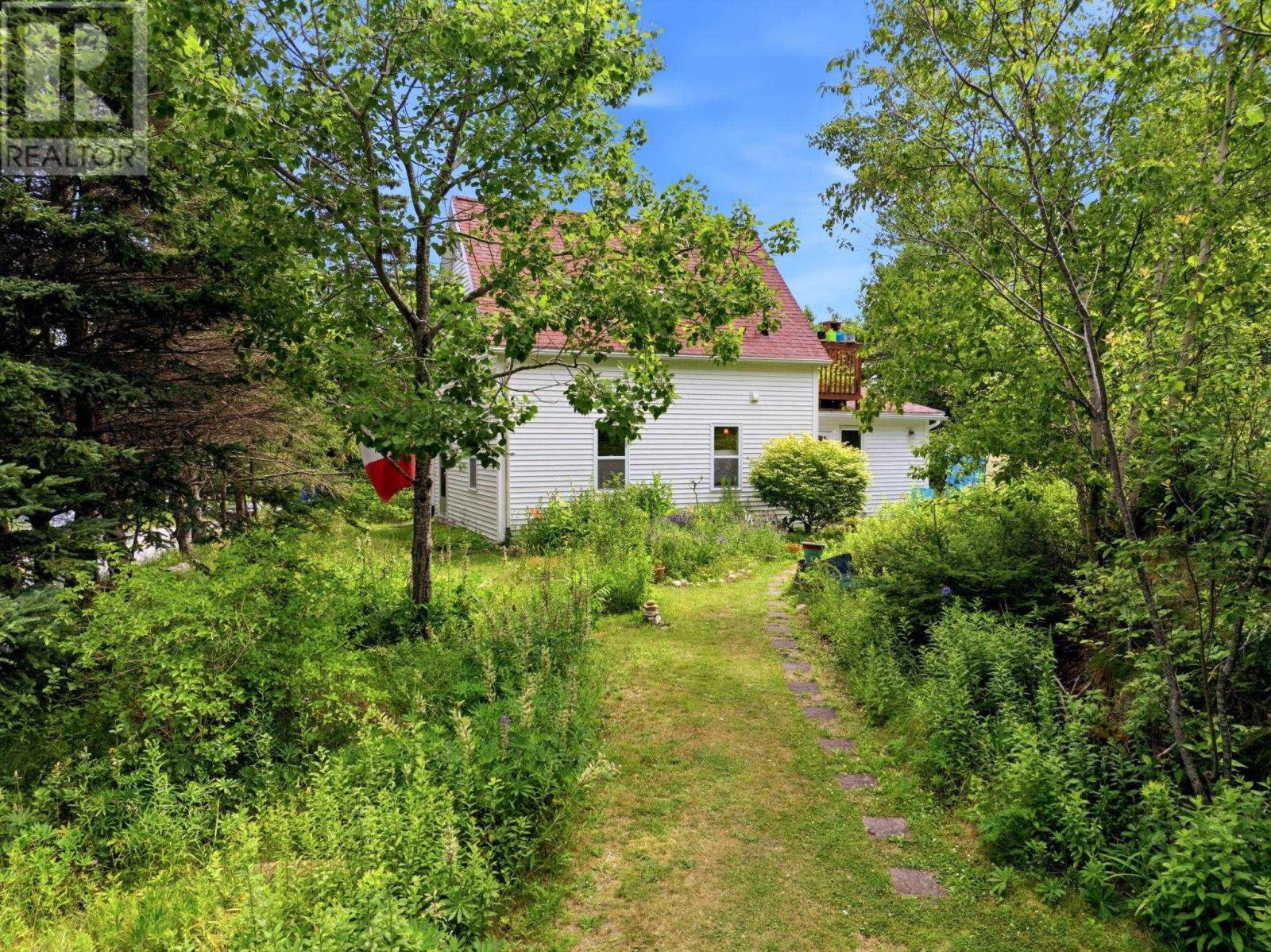 6864 St Margarets Bay Road - 39