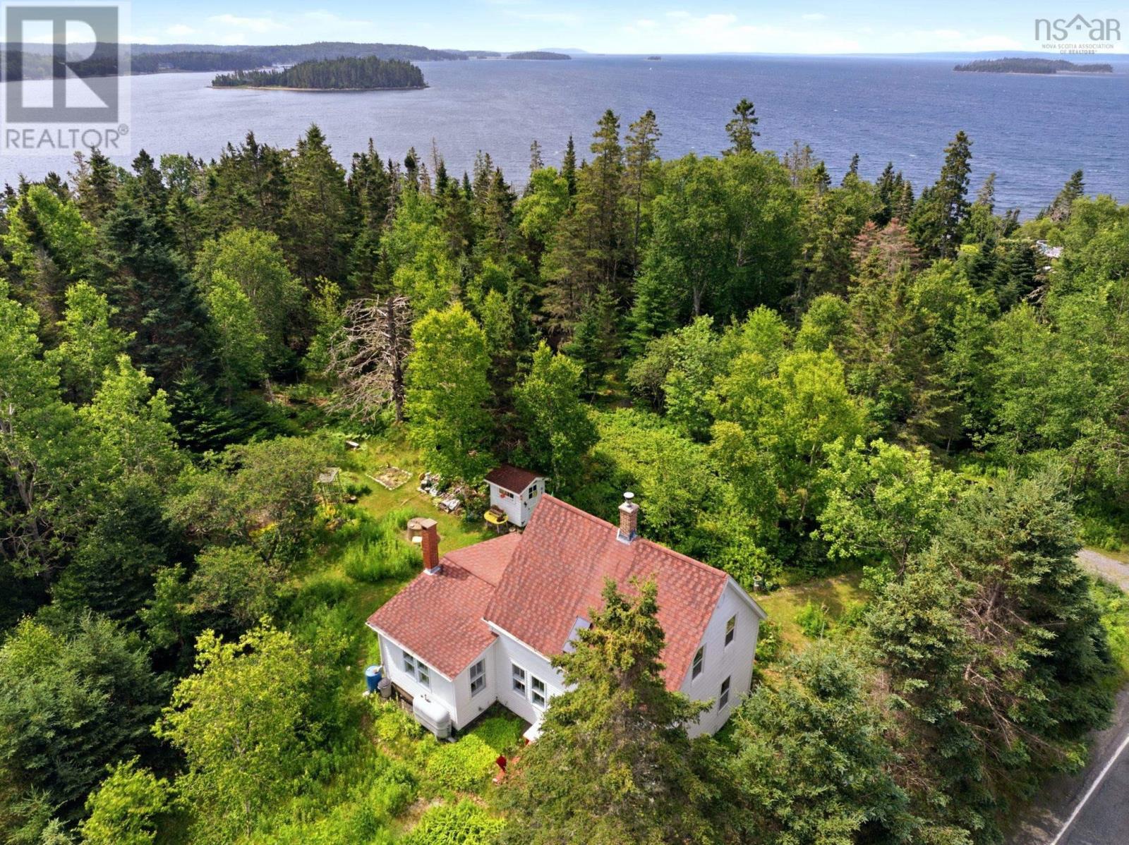 6864 St Margarets Bay Road - 31
