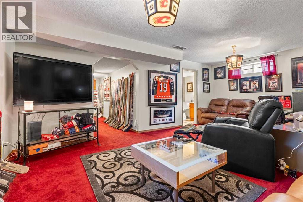 158 Saratoga Close NE - 26