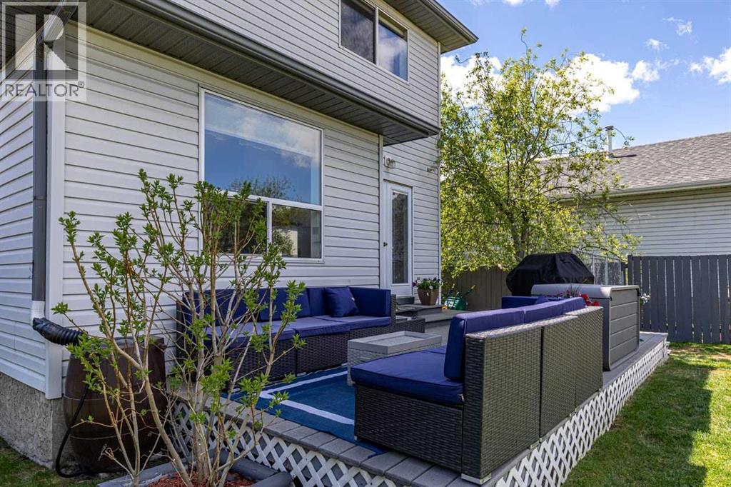 158 Saratoga Close NE - 36