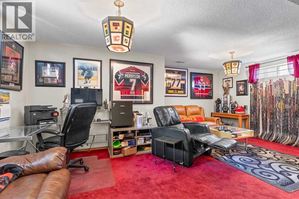 158 Saratoga Close NE - 28