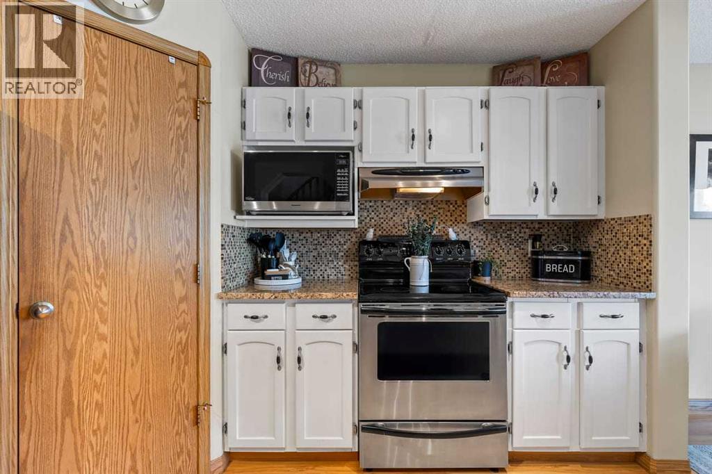 158 Saratoga Close NE - 6