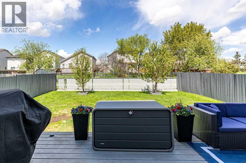 158 Saratoga Close NE - 33