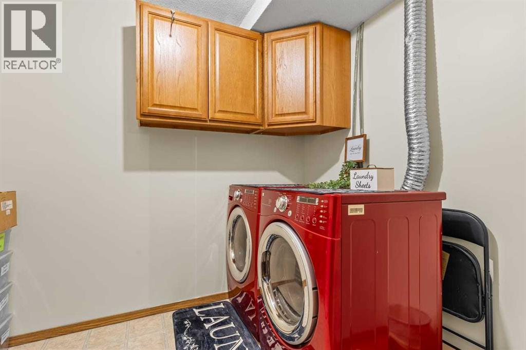 158 Saratoga Close NE - 30