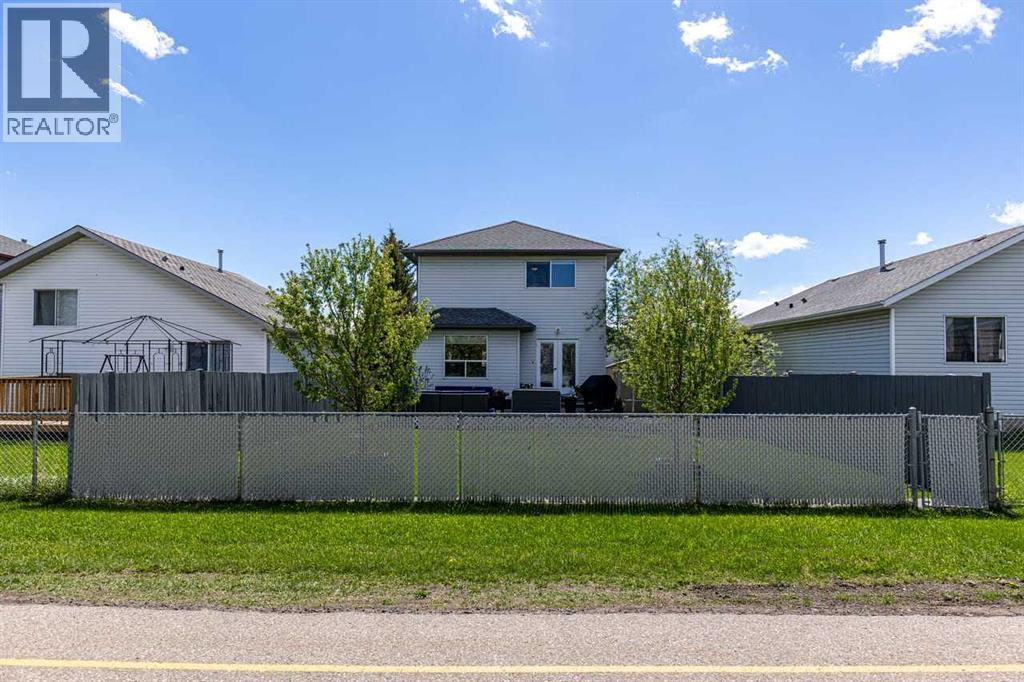 158 Saratoga Close NE - 40