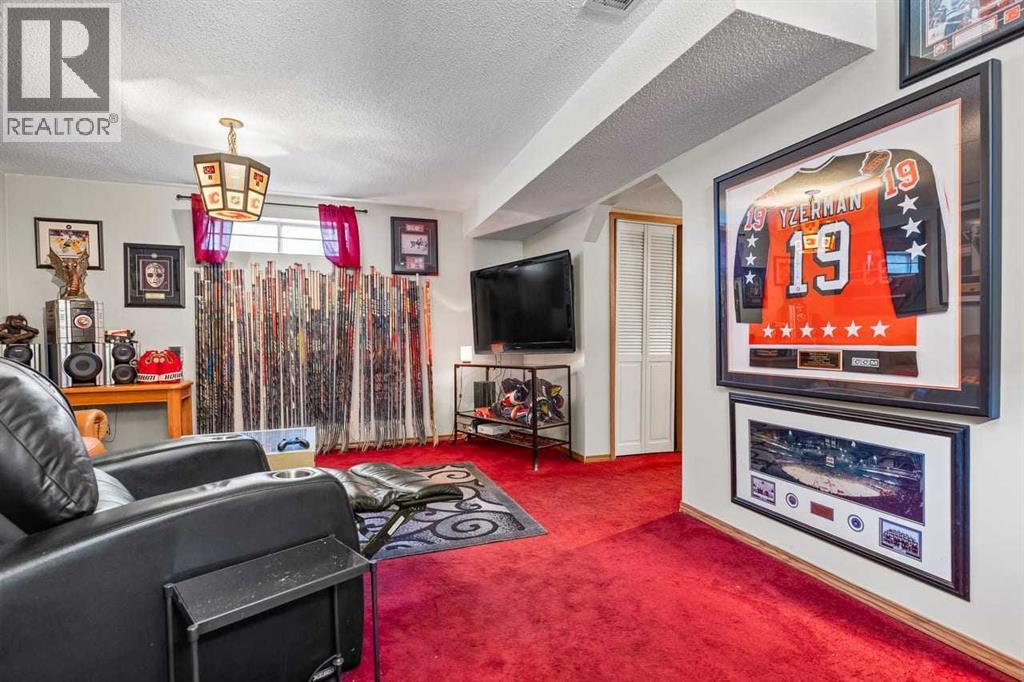 158 Saratoga Close NE - 27
