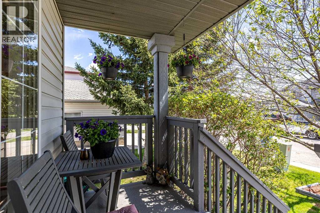 158 Saratoga Close NE - 41