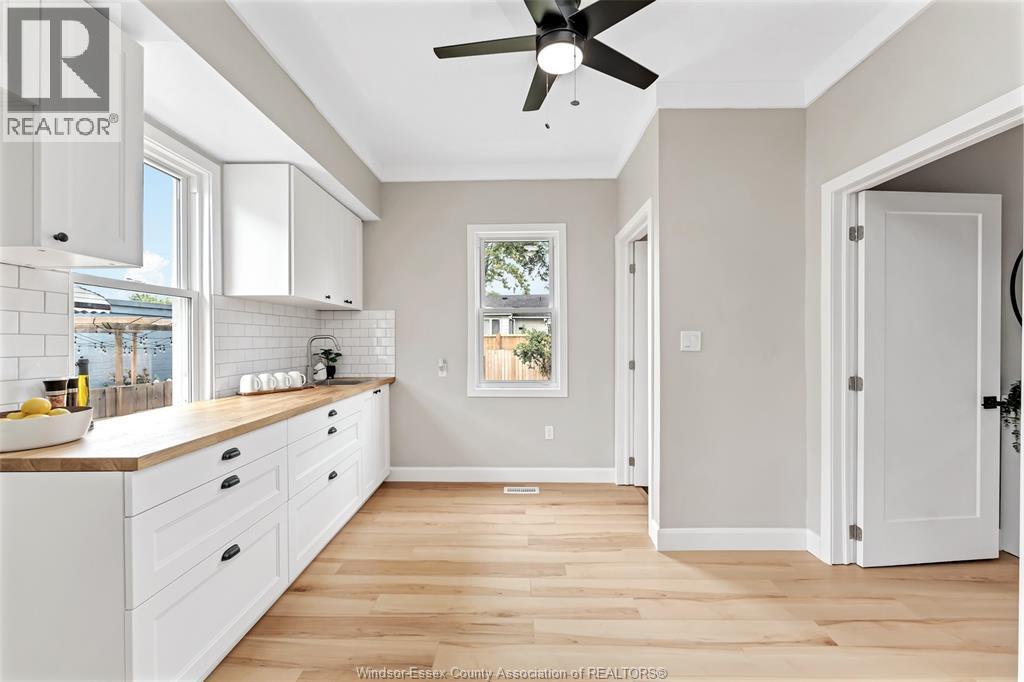 1588 Tecumseh ROAD West - Image 11
