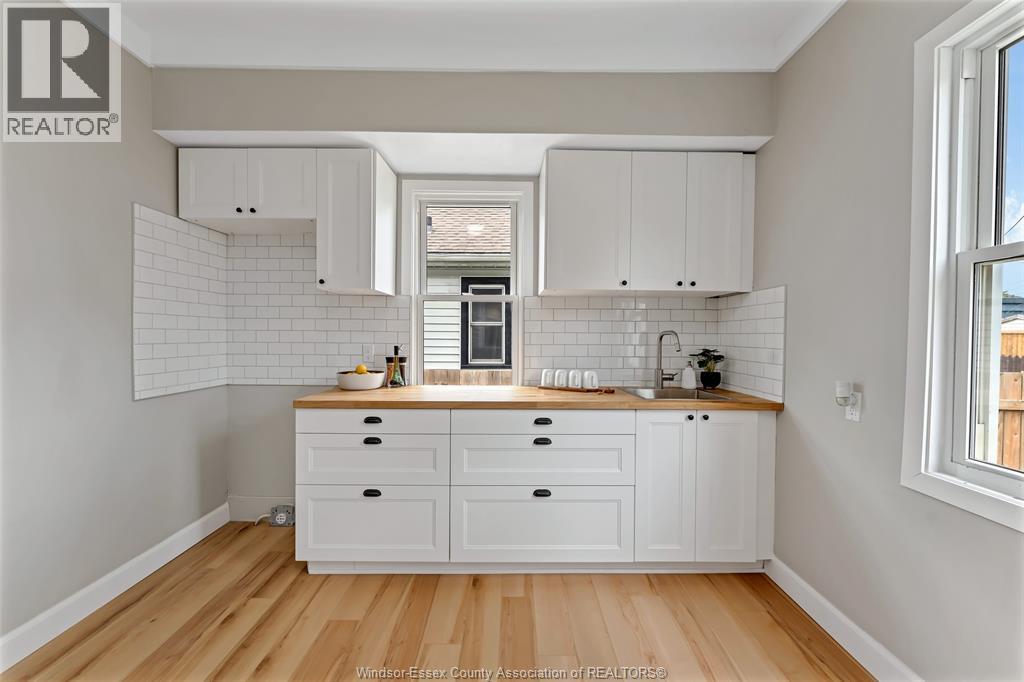 1588 Tecumseh ROAD West - Image 12