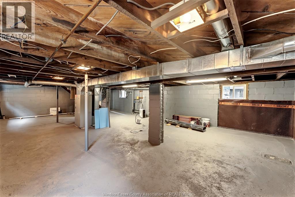 1588 Tecumseh ROAD West - Image 22