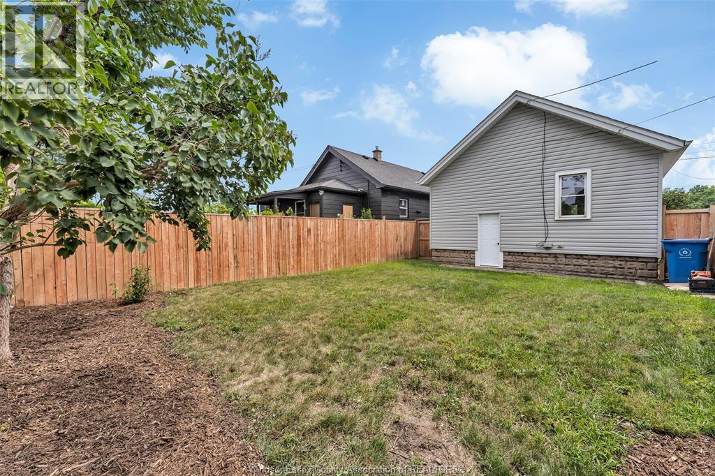 1588 Tecumseh ROAD West - Image 23