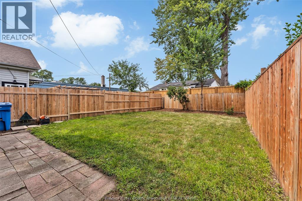 1588 Tecumseh ROAD West - Image 24