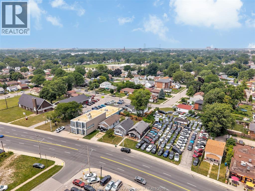 1588 Tecumseh ROAD West - Image 27