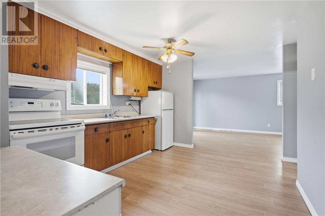 923 HIGHWAY 17 E - 3