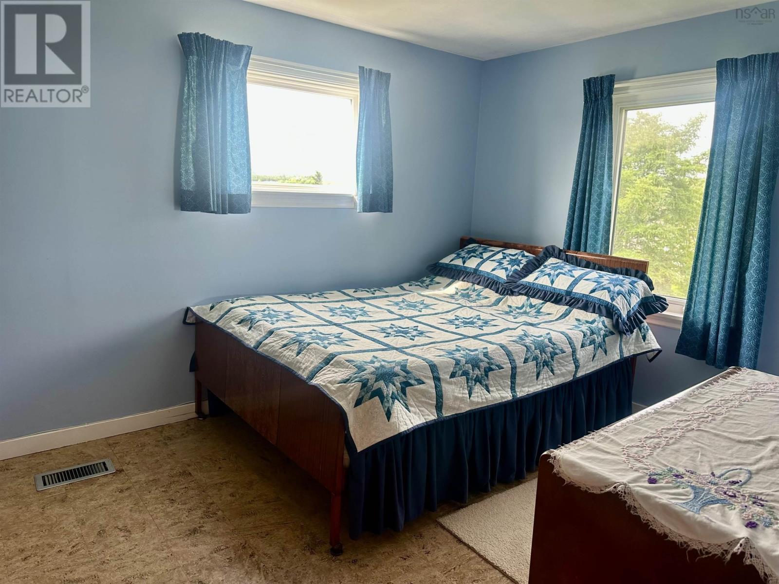 14 MacLaughlin Drive - 32