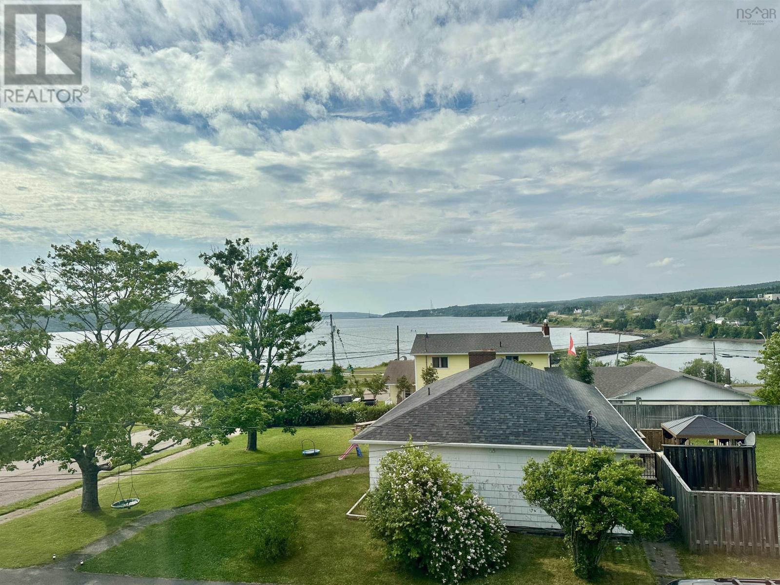 14 MacLaughlin Drive - 33