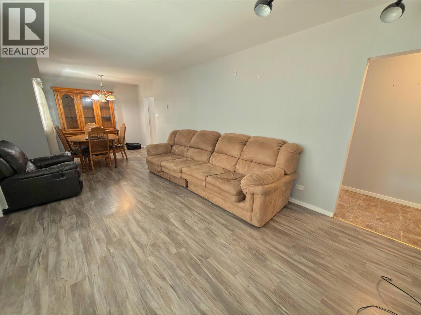 328 Sunset Avenue - 13