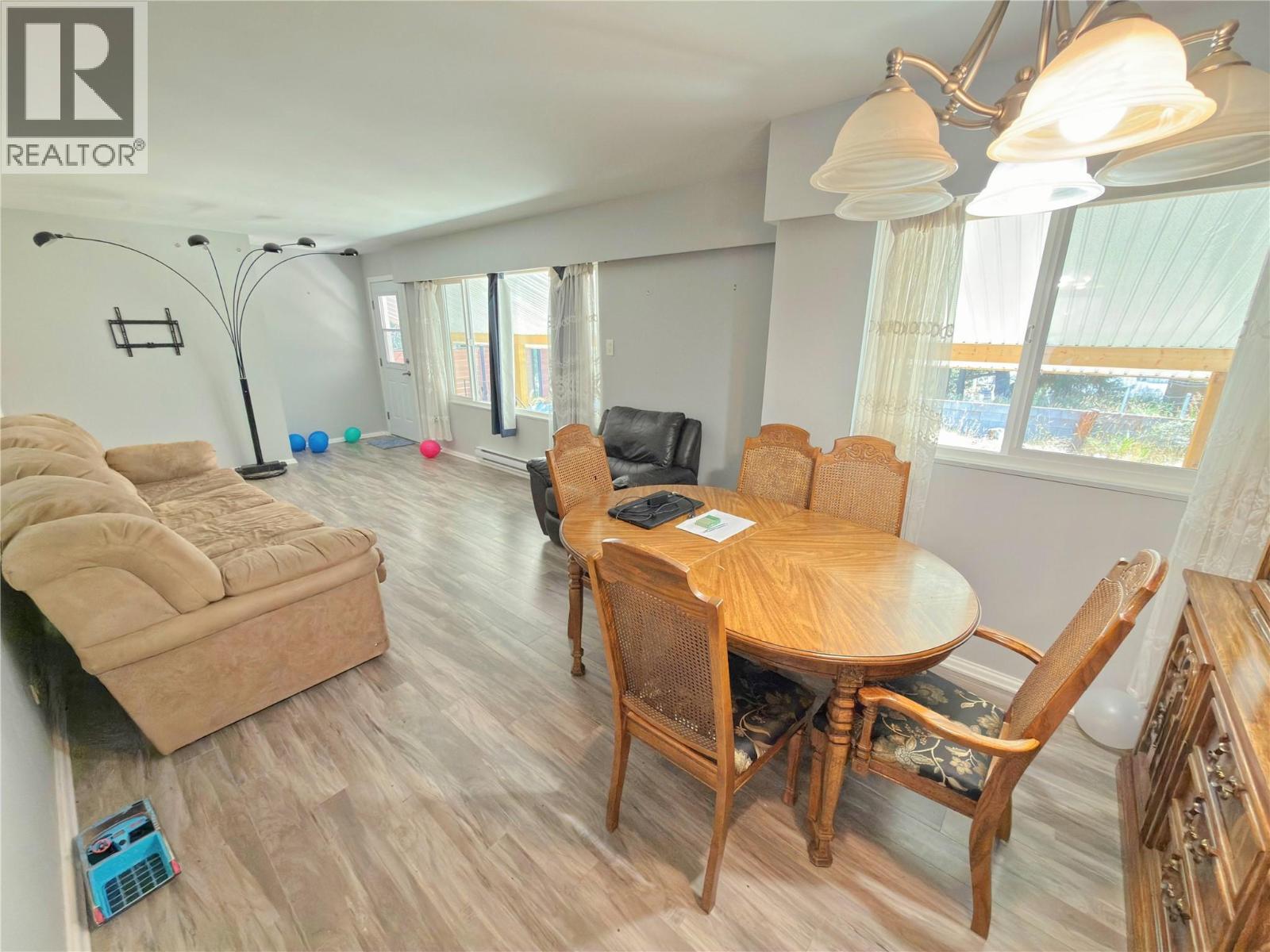 328 Sunset Avenue - 14