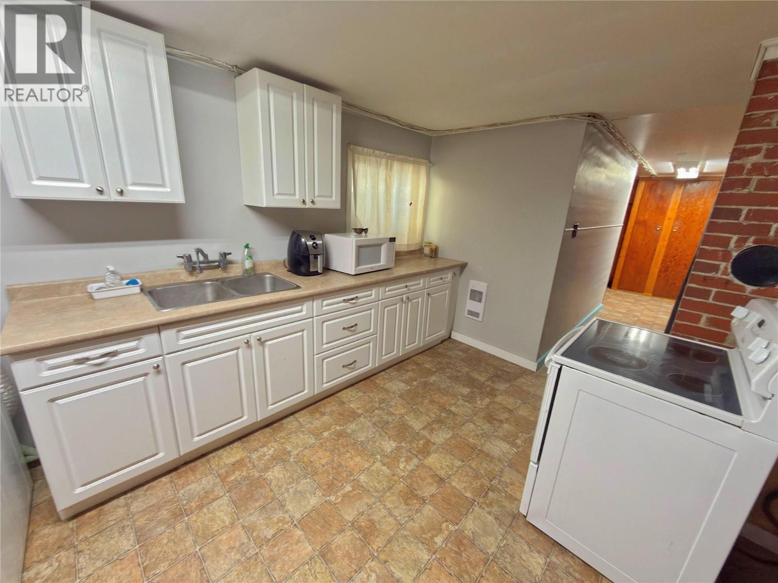 328 Sunset Avenue - 25