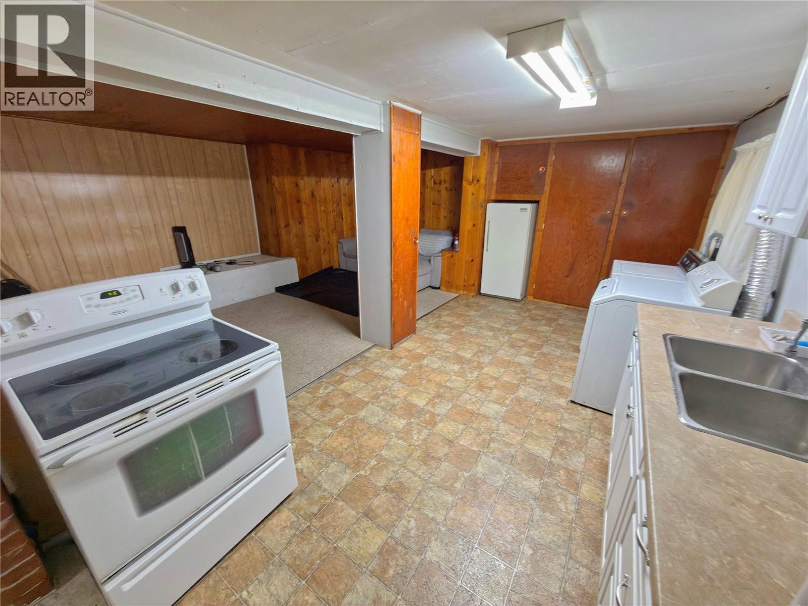 328 Sunset Avenue - 26