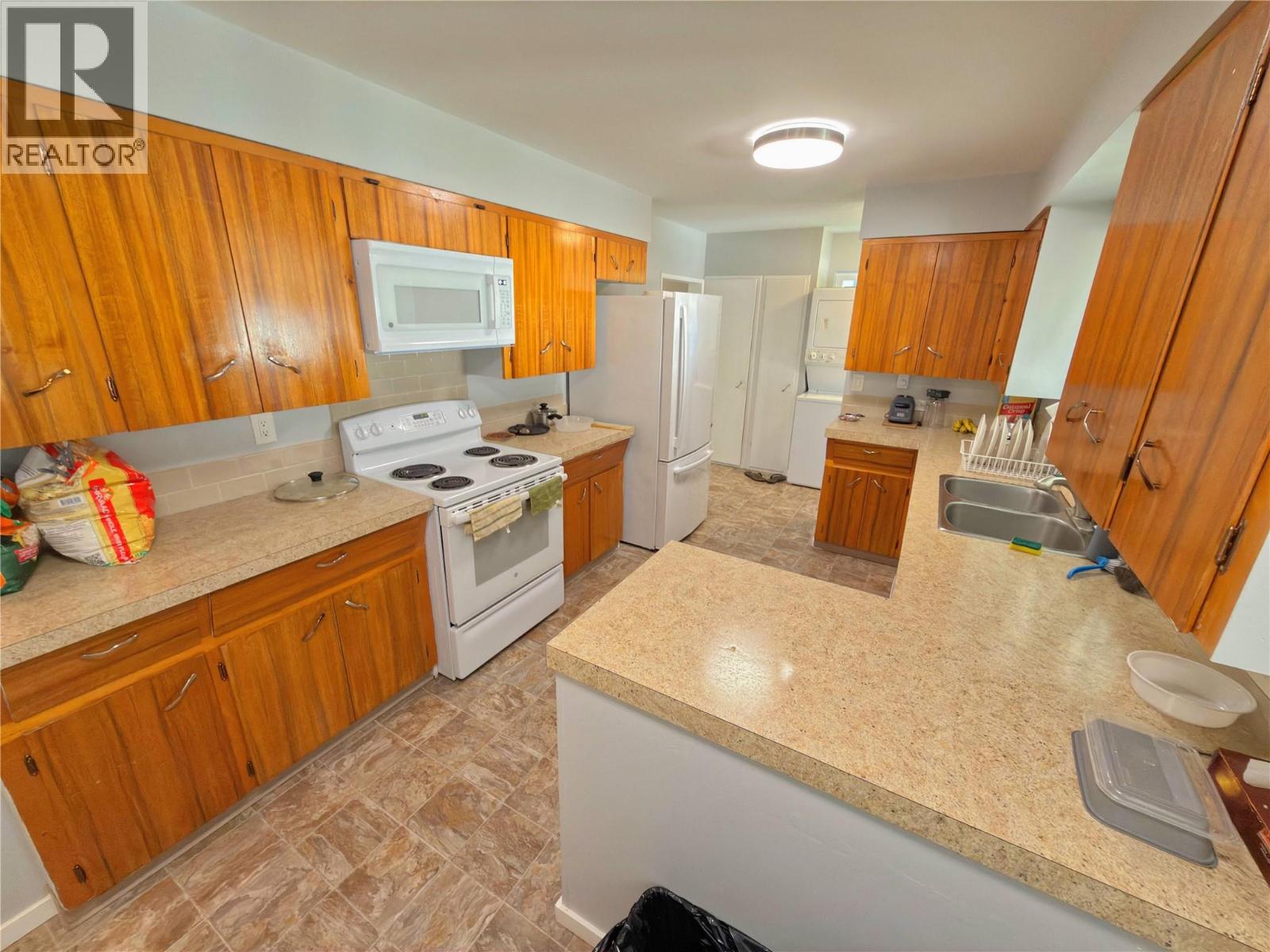 328 Sunset Avenue - 8