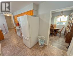 Kitchen - 328 Sunset Avenue, Princeton, BC V0X1W0 Photo 15