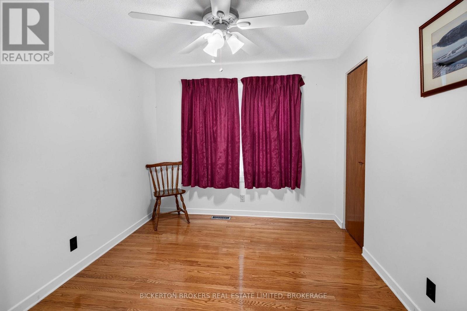 160 ELMWOOD DRIVE - 14