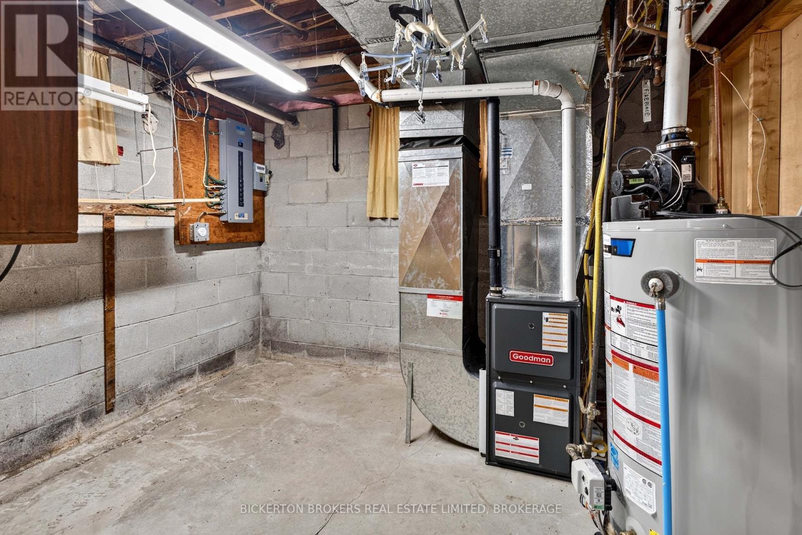 160 ELMWOOD DRIVE - 22
