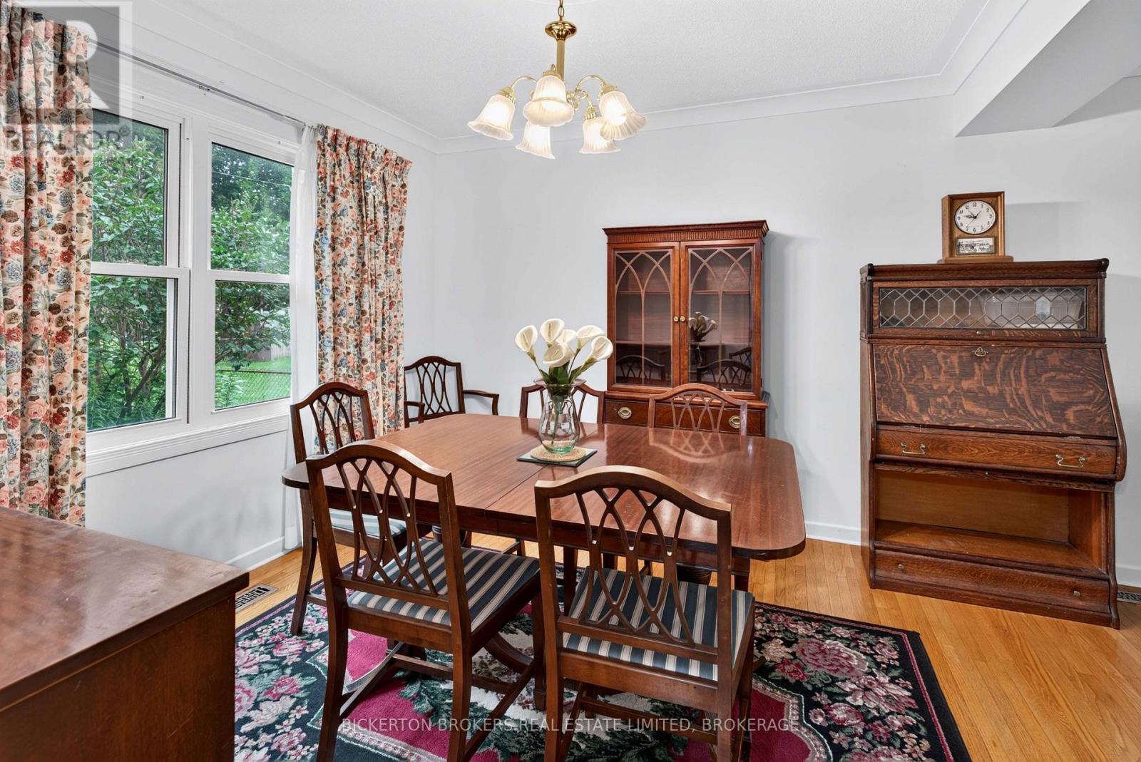 160 ELMWOOD DRIVE - 35