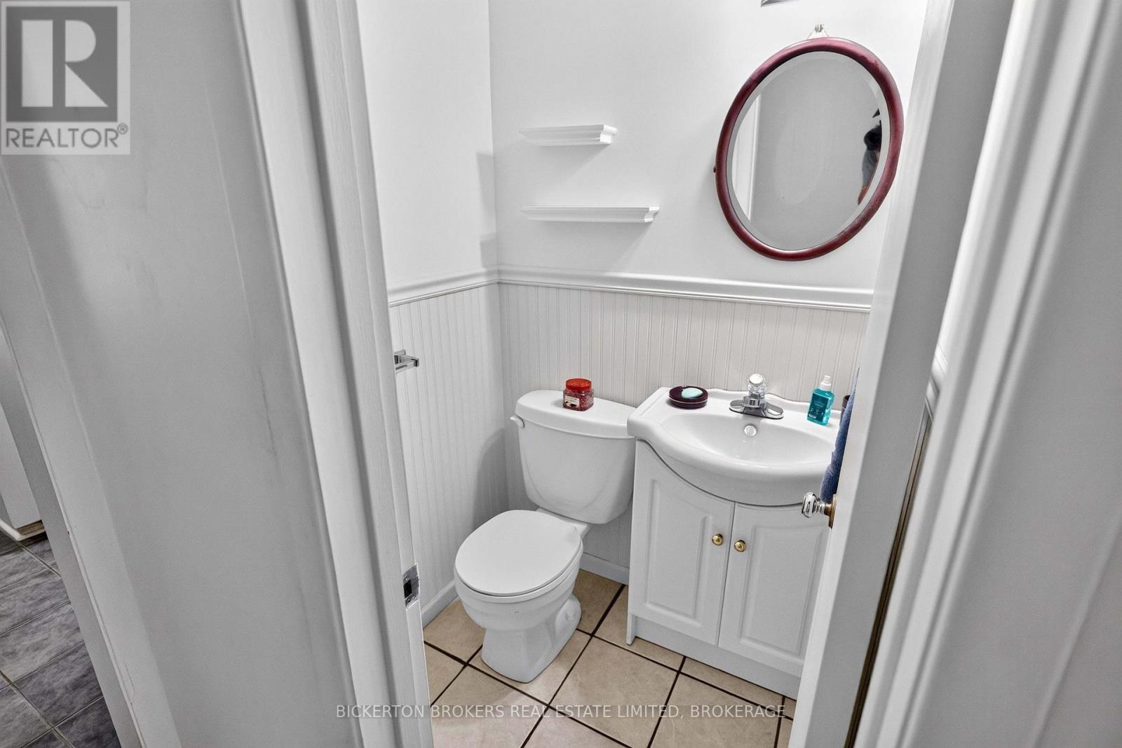 160 ELMWOOD DRIVE - 39