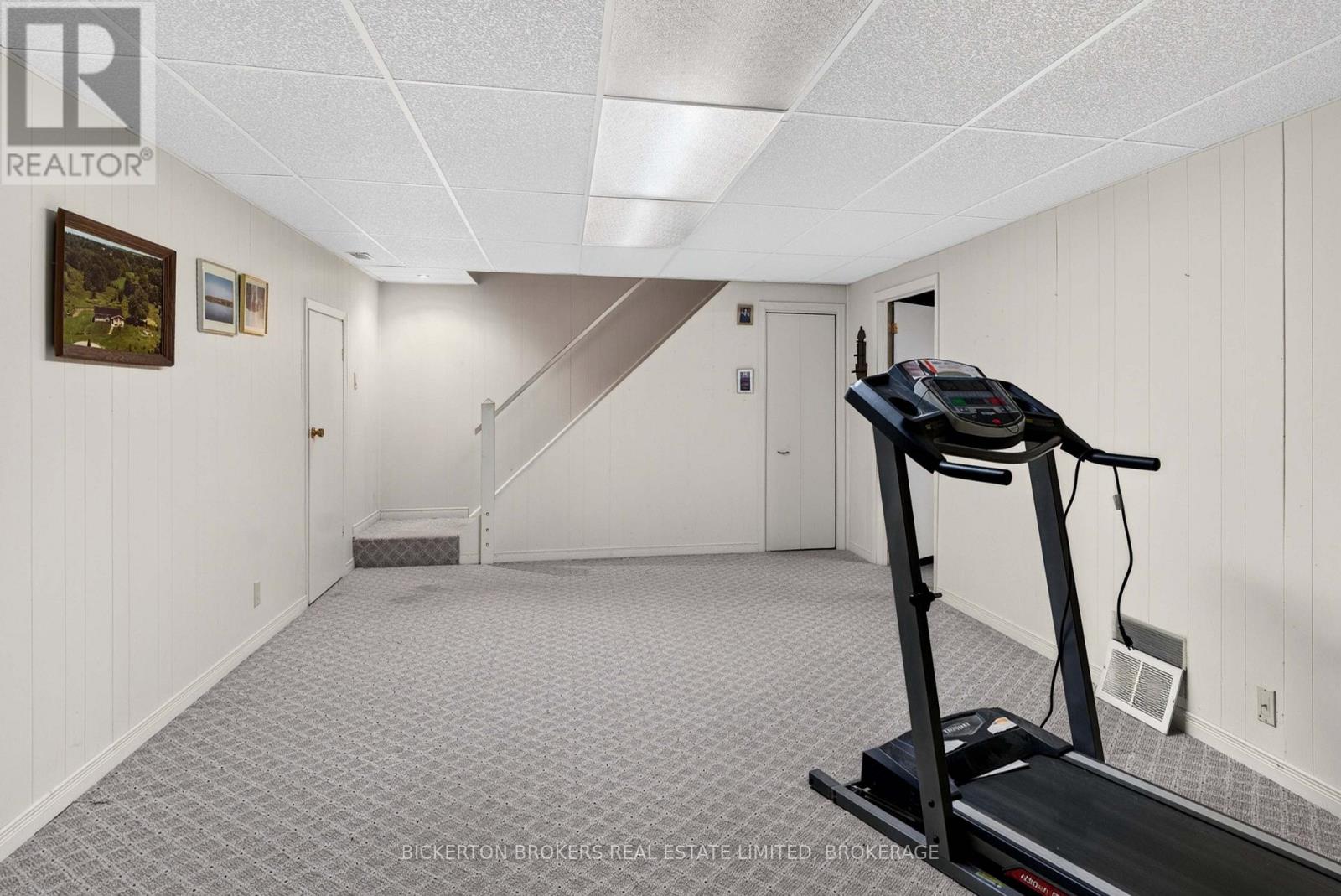 160 ELMWOOD DRIVE - 40