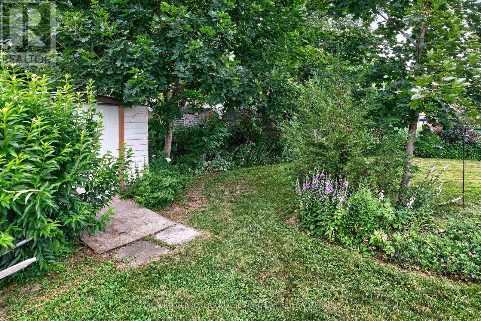 160 ELMWOOD DRIVE - 5