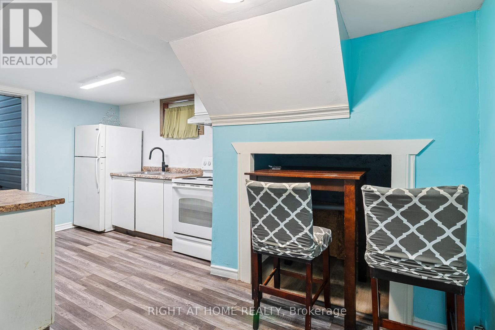 1071.5 FLORENCE STREET - Image 18