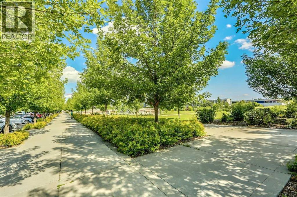 #402 46 9 Street NE - 34